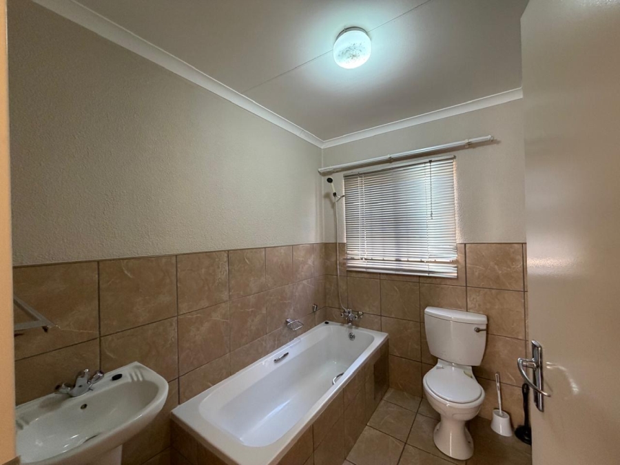 To Let 3 Bedroom Property for Rent in Waterkloof Hill Estate North West